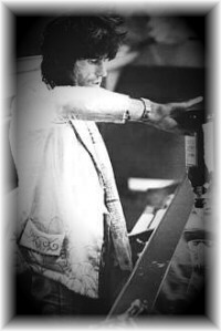 [Keith mixes it gruesome]